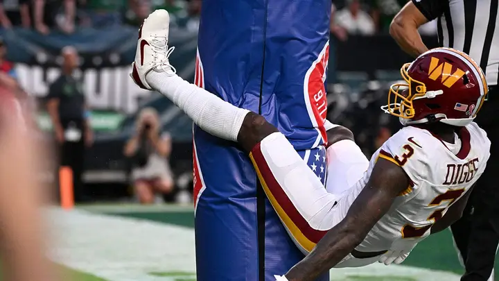 Stefon diggs touchdown celebration commanders eagles